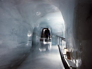 ユングフラウヨッホ：氷の宮殿