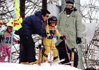 子供　スキーレース